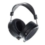 Audeze-LCD-X-with-Case-Angle