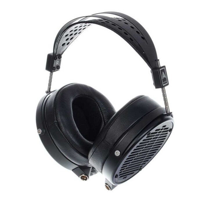 Audeze-LCD-X-with-Case-Angle